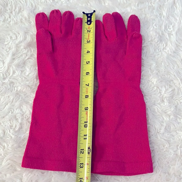 Pink gloves - Picture 5 of 5